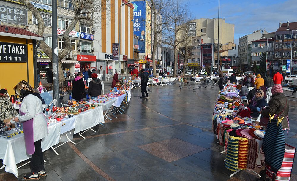 Hanımeli Çarşısı 14 Şubat İçin Kuruldu 