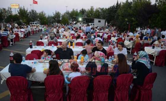 Çorlu Emniyet Müdürlüğü'nden İftar Yemeği