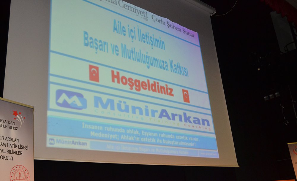 Aile İçi İletişimin Mutluluğa Katkısı Konuşuldu 
