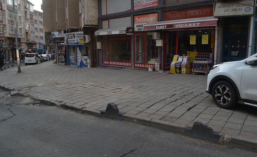 Bu Kaldırımları Ne Zaman Yapacaksınız?
