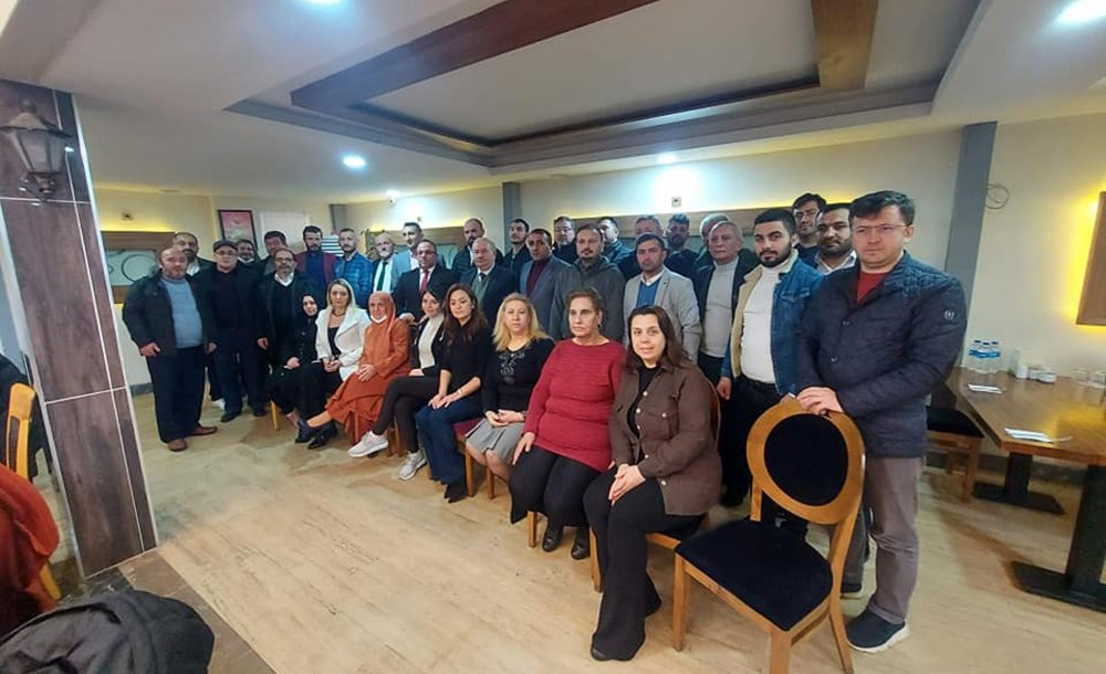 Gelecek Partisi Kahvaltıda Bir Arala Geldi 