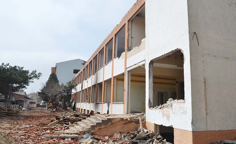 Okulların Yapılmasıyla İlgili Hiçbir Adım Yok!