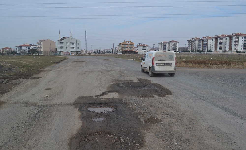 Aylardır Bozuk Olan Yol, Yeni Yapılmaya Başladı!