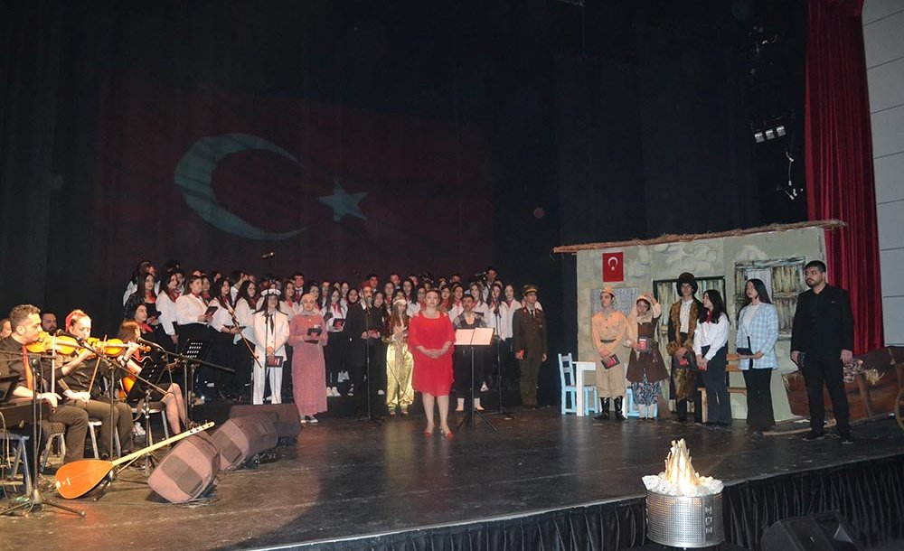 İstiklal Marşı'nın Kabulünün 101'Inci Yılı Kutlandı 