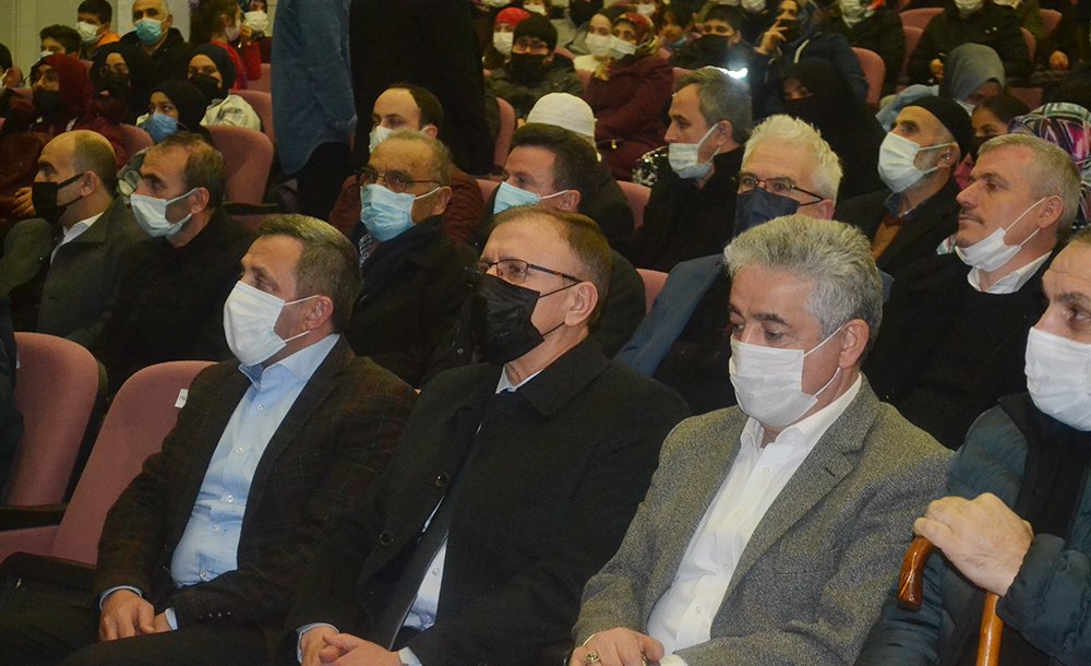 Şehitler Haftasında Program Düzenlendi