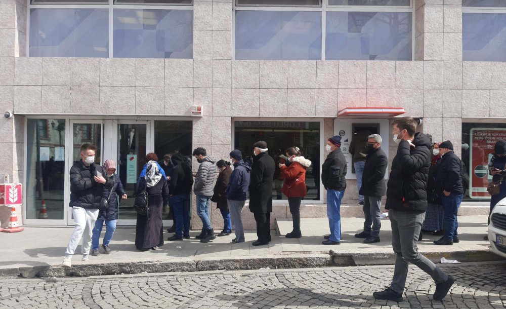 Toki̇'den Ev Sahibi Olmak İçin Bankaya Koştular
