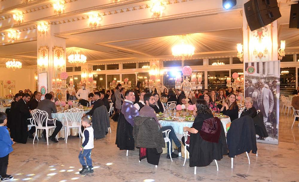 “Cumhuriyete Ve Atatürk'e Bağlıyız”