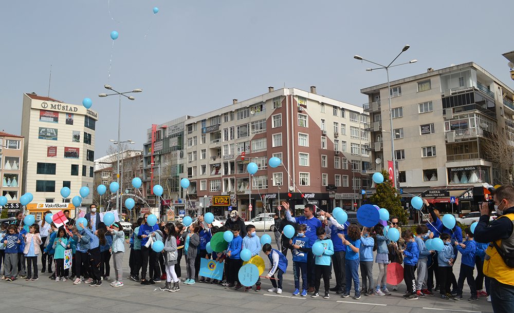 Otizm Bir Hastalık Değil Farklılıktır