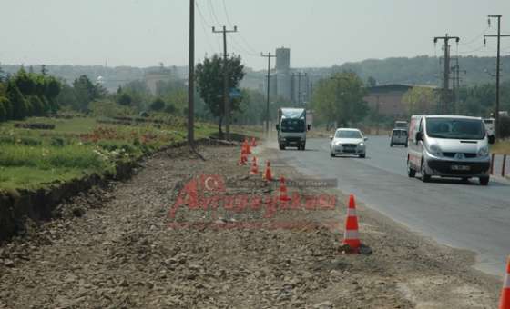 Sağlık Mahallesi Girişinde Yol Genişletme Çalışması