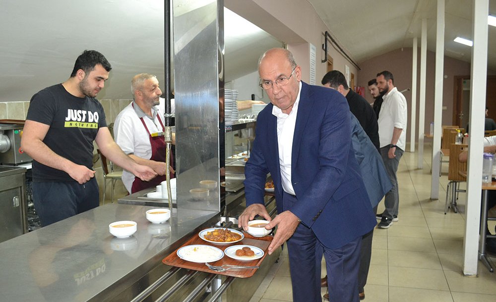 İlim Yayma Cemiyeti İftarda Buluştu 