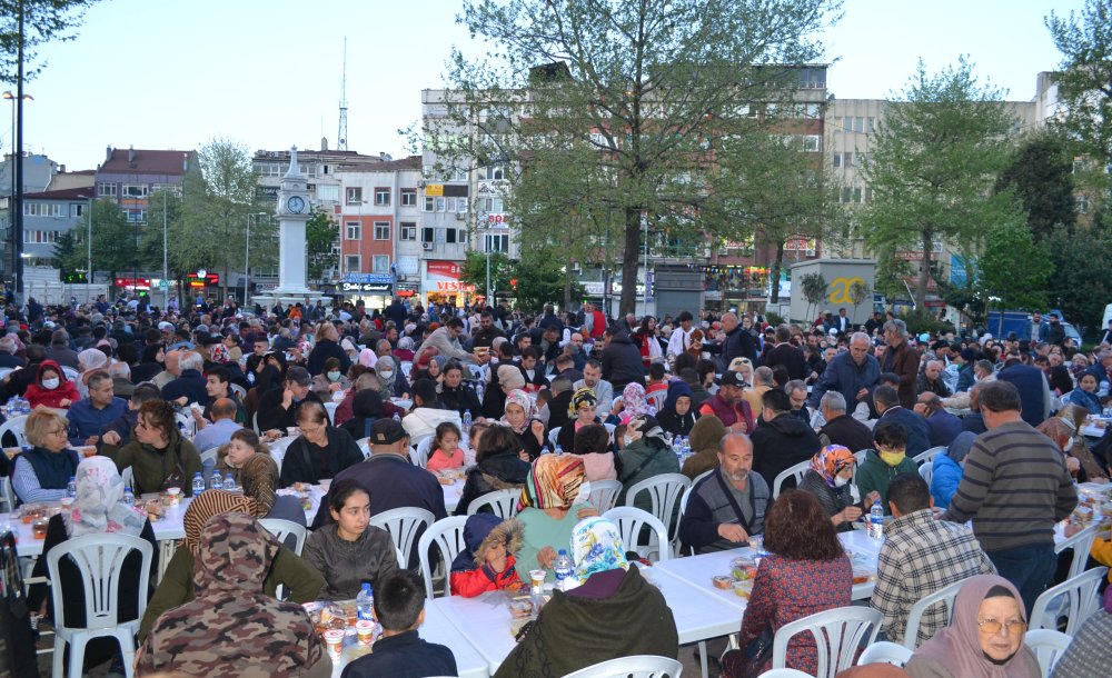 Chp İftar Programında Buluştu 