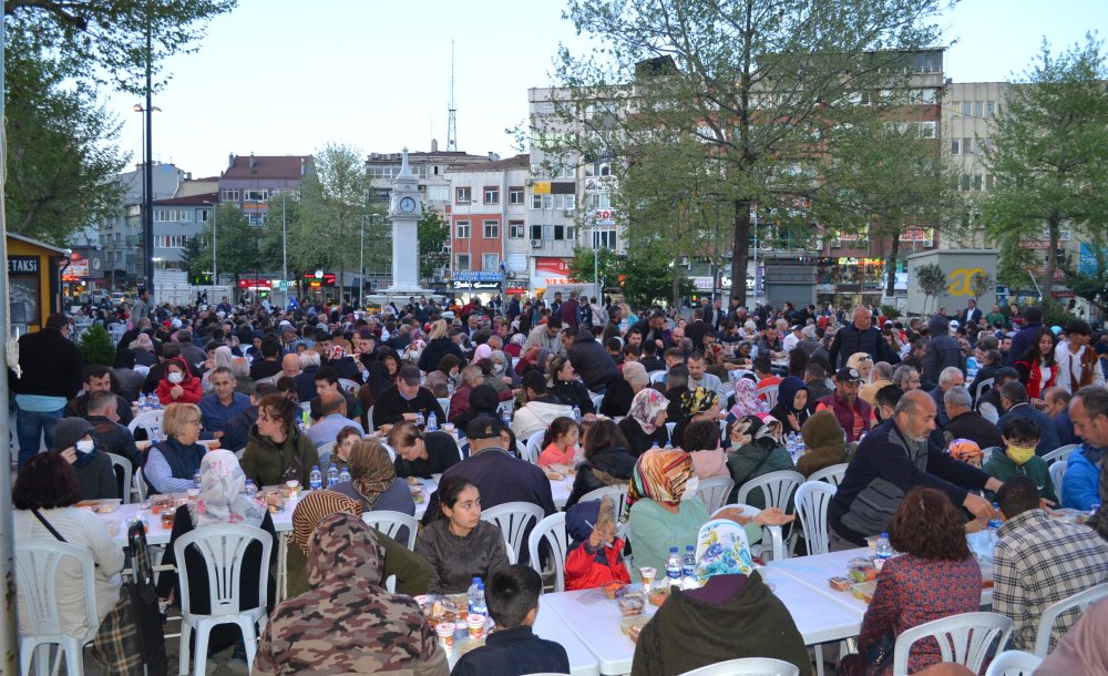 Chp İftar Programında Buluştu 