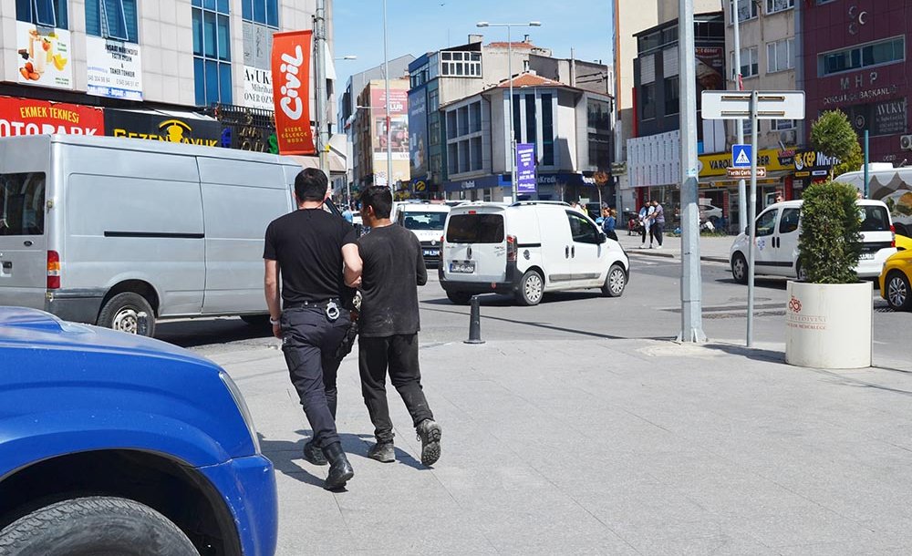 Çekçekçi Sorununa Dikkat Çekti 