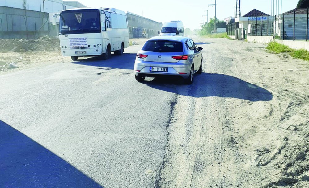 Velimeşe Osb'nin Yolları Çalışanların Tepkisini Çekiyor