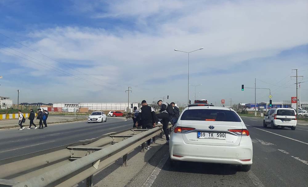Öğrencilerin Tehlikeli Yolculuğu 