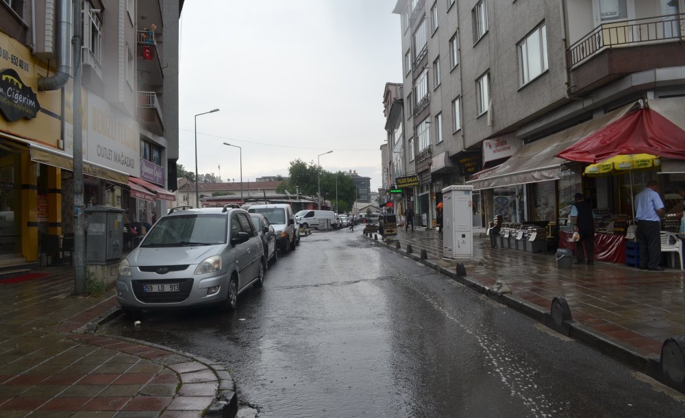 Yaz Yağmuru Kısa Sürdü 