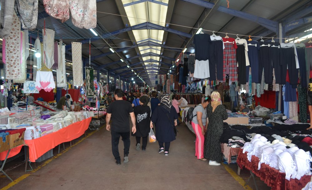 Yazlık Kıyafetlerin Adresi Pazar Oldu 