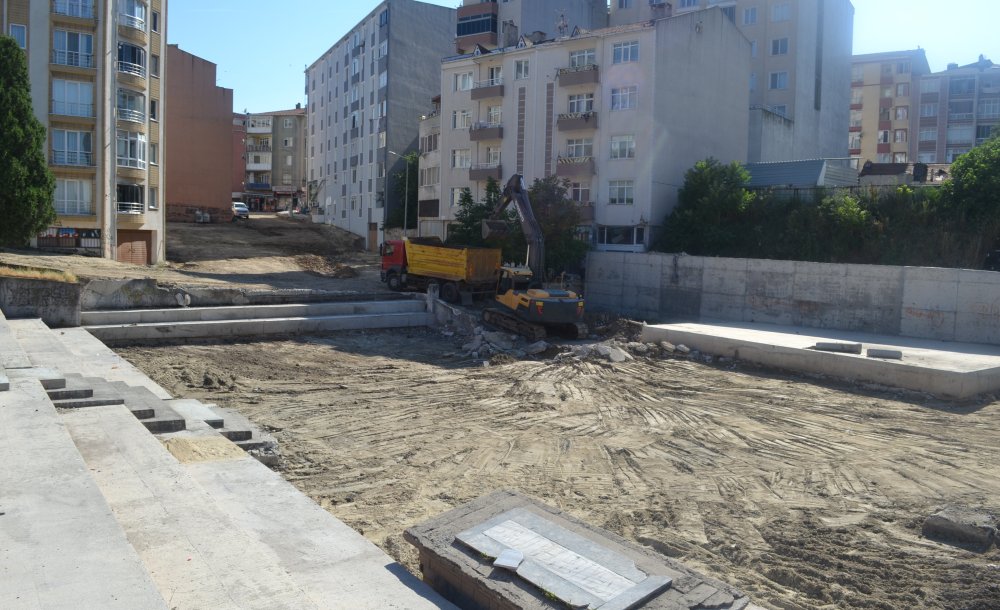 Amfi Tiyatro Sanat Merkezi Olacak 