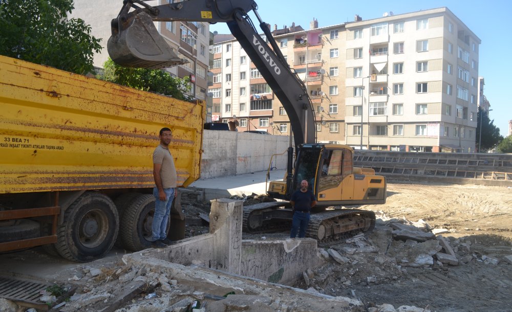 Amfi Tiyatro Sanat Merkezi Olacak 