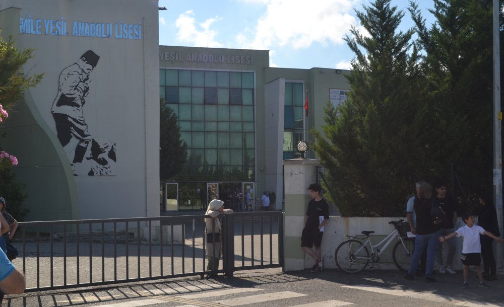 Öğrenciler Hafta Sonu Yks Sınavında Ter Döktü