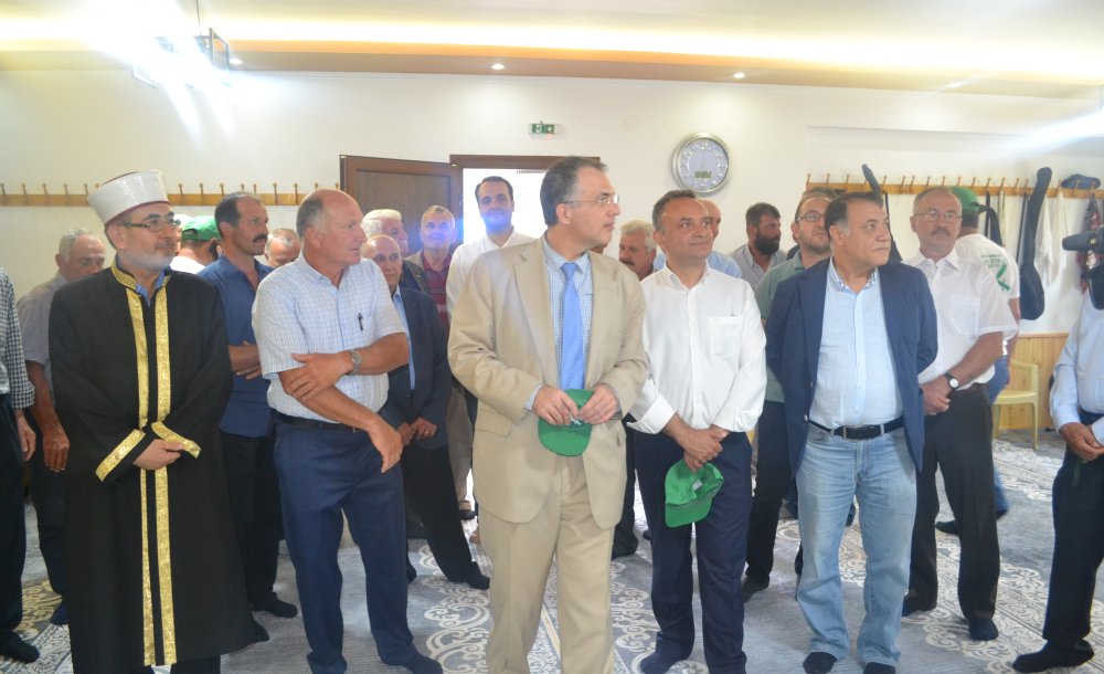  Çorlu Cem Evi'nden Komşuya Büyük Destek