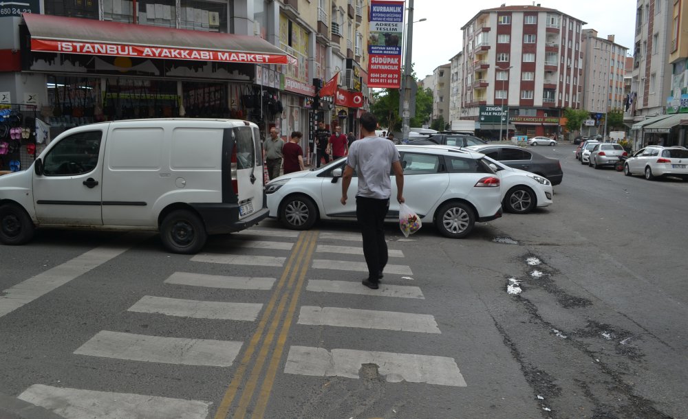Bazı Sürücüler Kuralları Hiçe Sayıyor