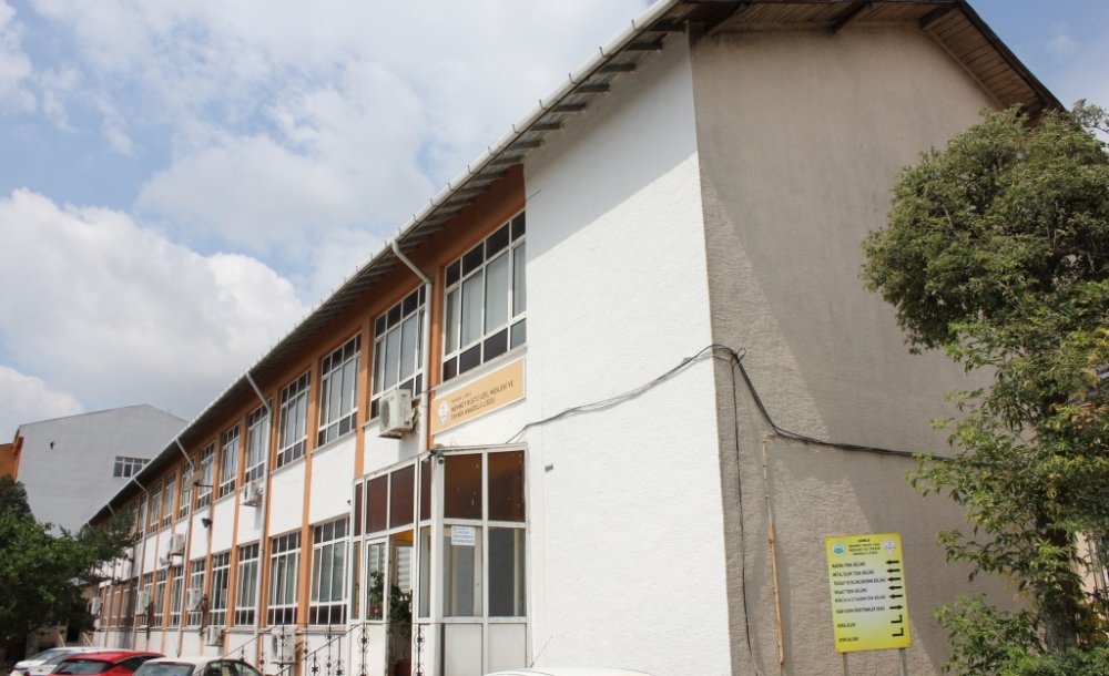 Tarihi Meslek Lisesi Kapatılıyor Mu?