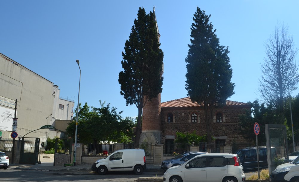 Tarihi Camide İstenmeyen Görüntüler 