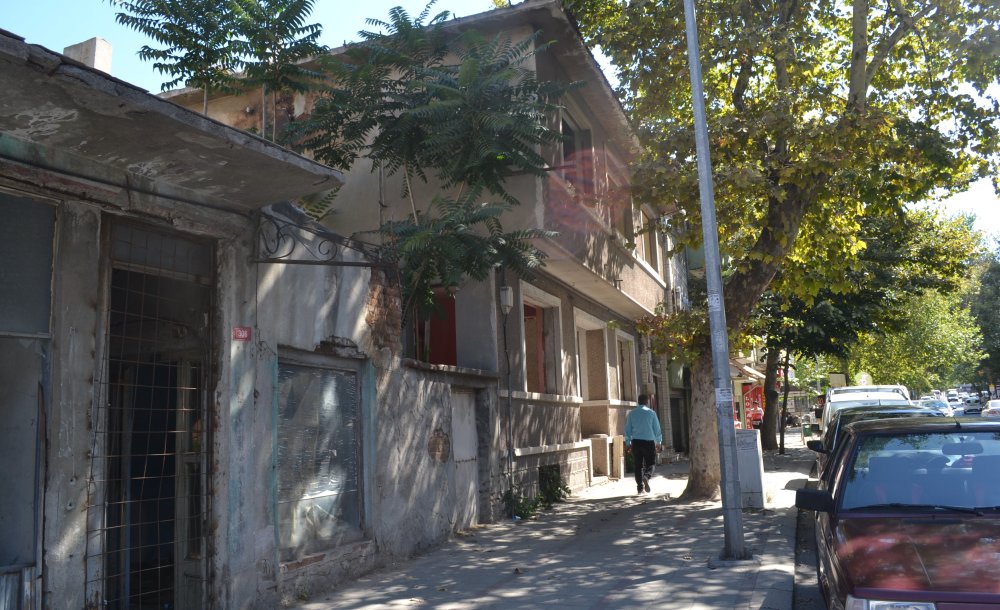 Metruk Bina Bağımlıların Oteli Oldu 