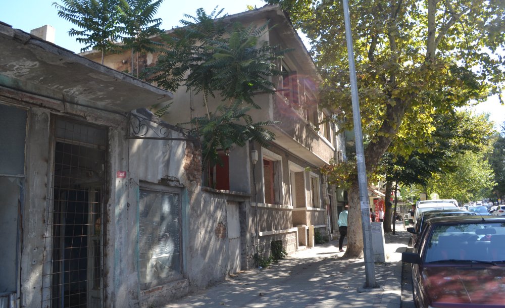 Metruk Bina Bağımlıların Oteli Oldu 