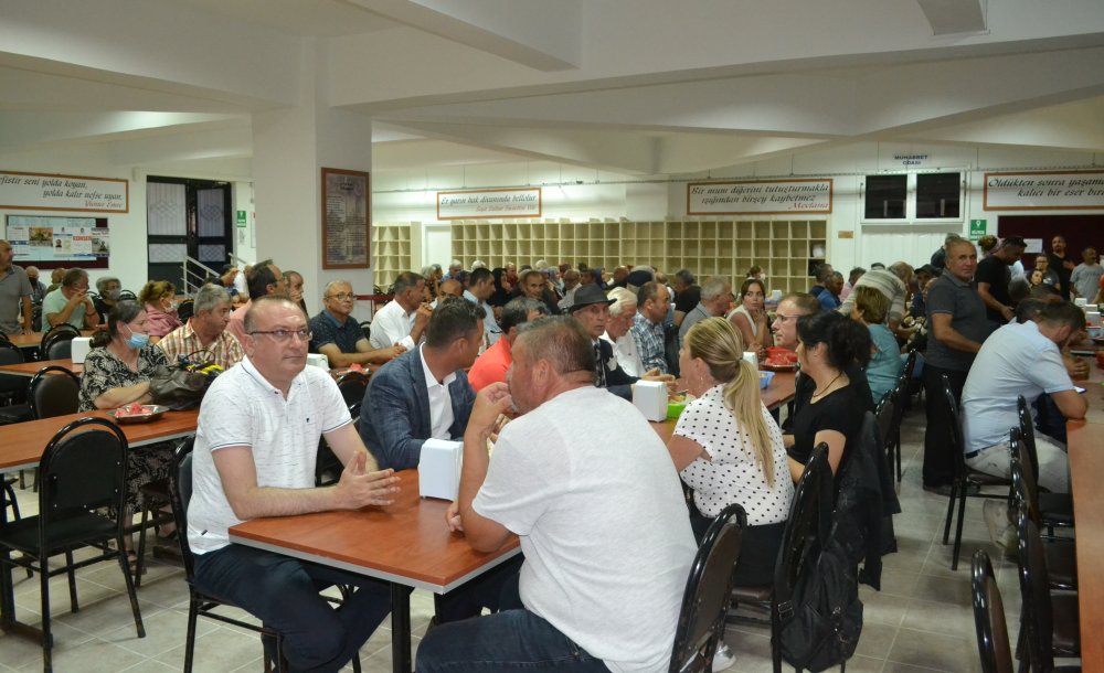 Kaymakam Sarılı Cem Evi'nde İftara Katıldı