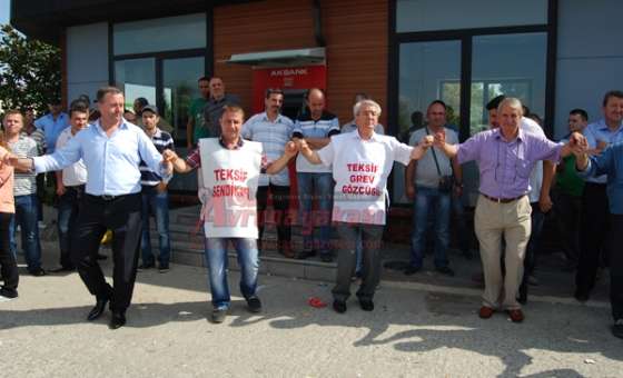 Teksif 12 Bin İşçiyle Greve Çıktı