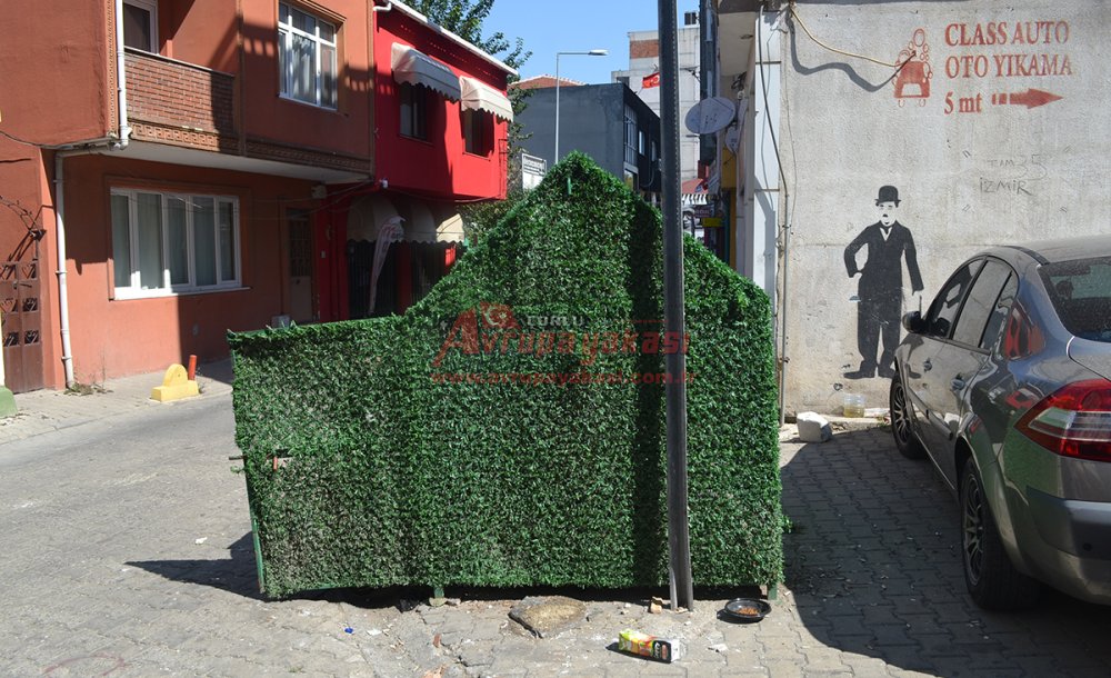 Çöp Kutuları Görenleri Şaşırttı 