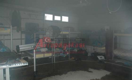 İşçilerin Kaldığı Şantiyede Yangın  