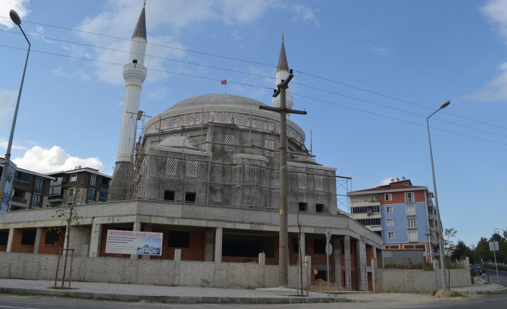 Ertuğrul Gazi Camii Kendini Gösterdi