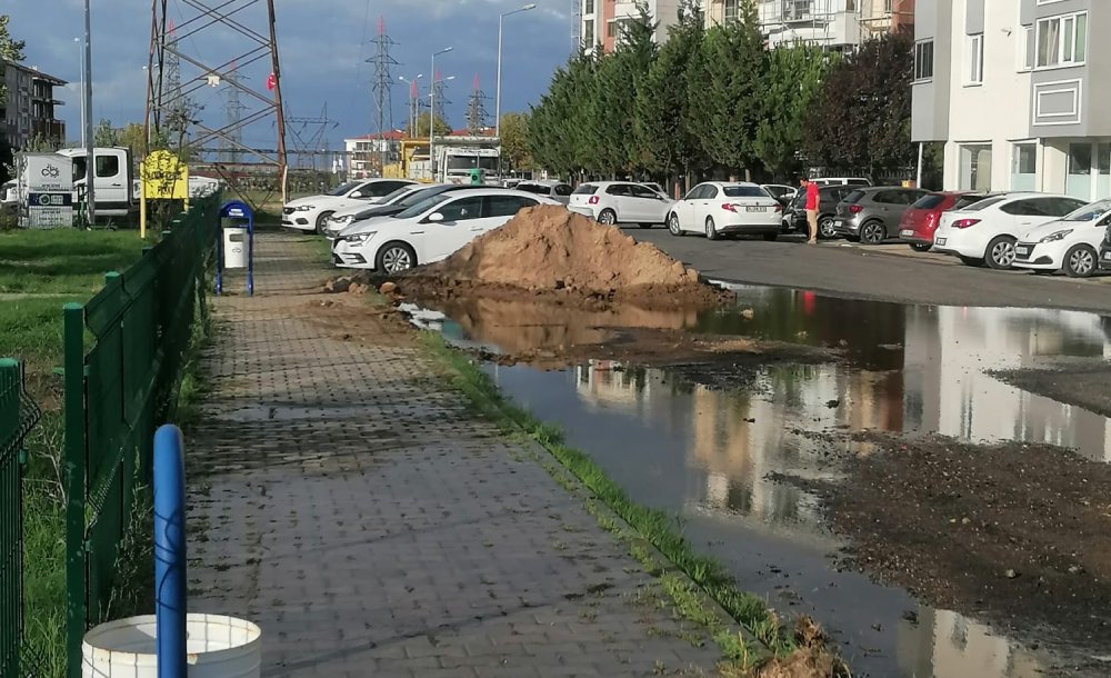 Namık Kemal Parkı Göle Döndü 