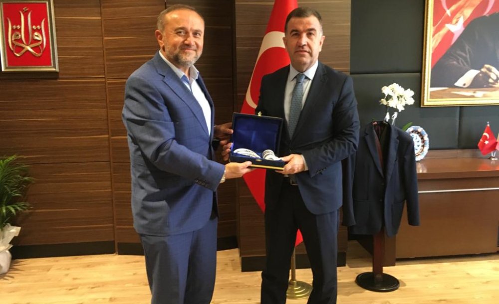 İlim Yayma Cemiyeti Kaymakam Eldivan'ı Ziyaret Etti