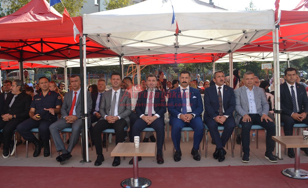 İlk Ders Zilini Kaymakam Eldivan Çaldı 