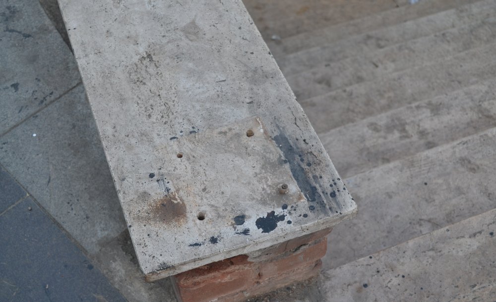 Yeni Restore Edilen Tarihi Çeşmenin Demirleri Çalındı