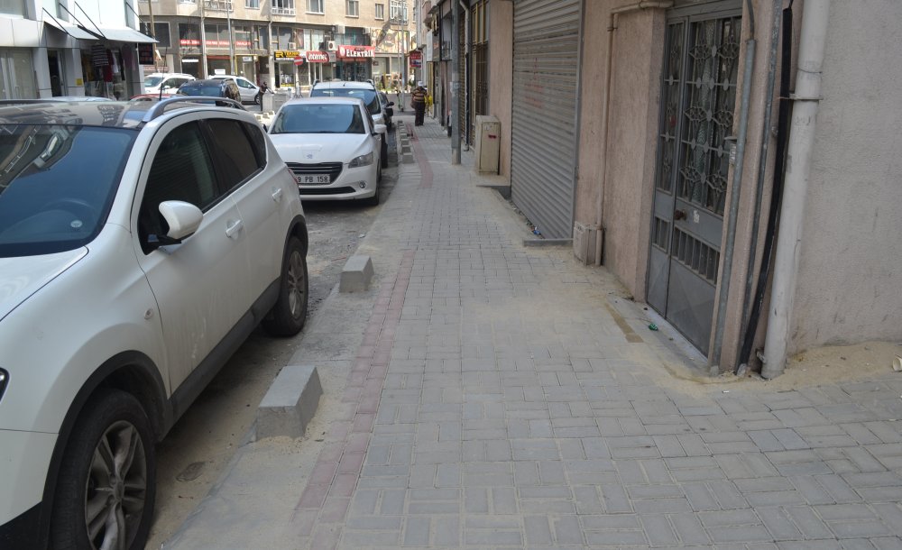 Yol Ve Kaldırım Çalışmaları Tamamlandı 