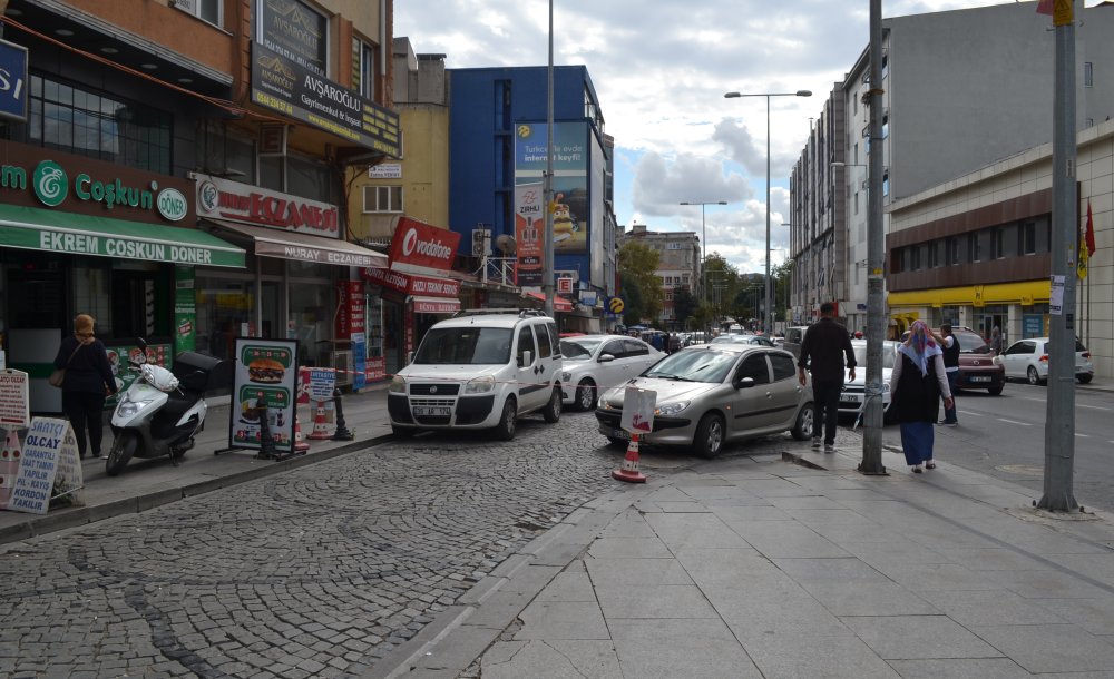 Saray Caddesi'nin Kapatılması Esnafı Heyecanlandırdı