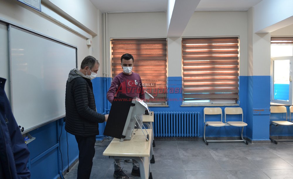Soydaşlarımız Pazar Günü Seçime Gidiyor 