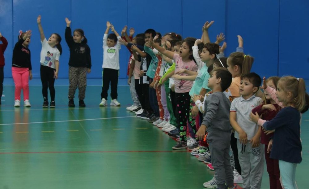 Miniklerin Eğlenceli Beden Dersi