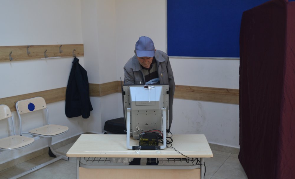 Soydaşlarımız 18 Ayda 4'Üncü Kez Sandık Başına Gitti 