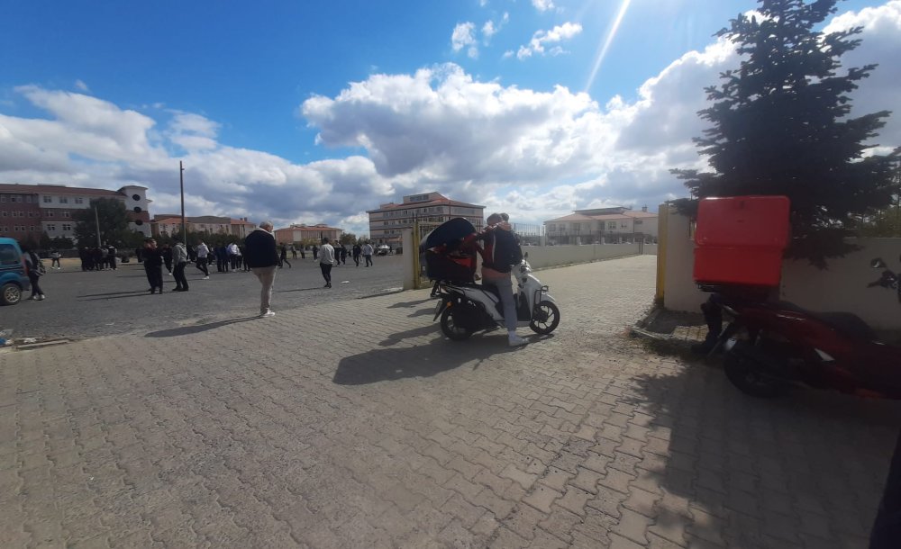 Binlerce Öğrenci Kaderine Terk Edildi 