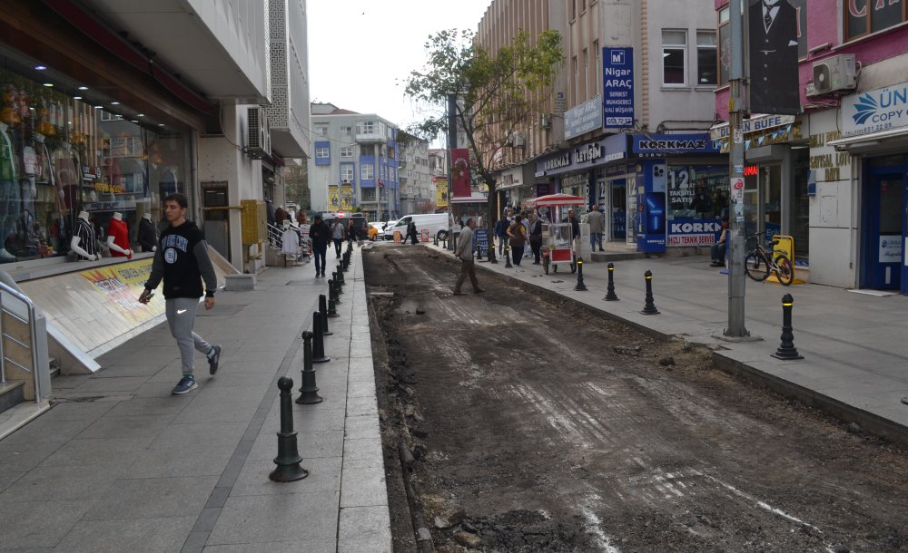 Şehit Teğmen Yavuzer Caddesi'nde Çalışma Başlatıldı 