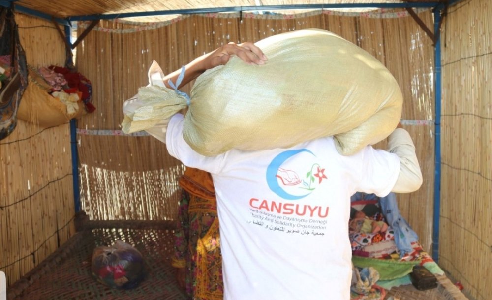 Cansuyu Derneği Yardım Elini Uzattı 