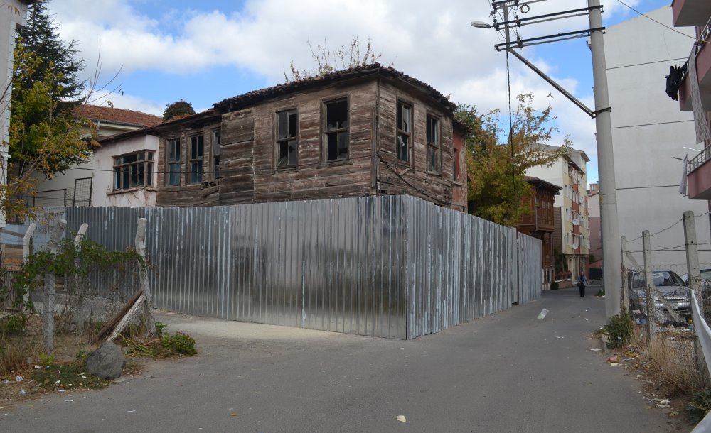 Balkan Kültür Evi İçin Kollar Sıvandı 