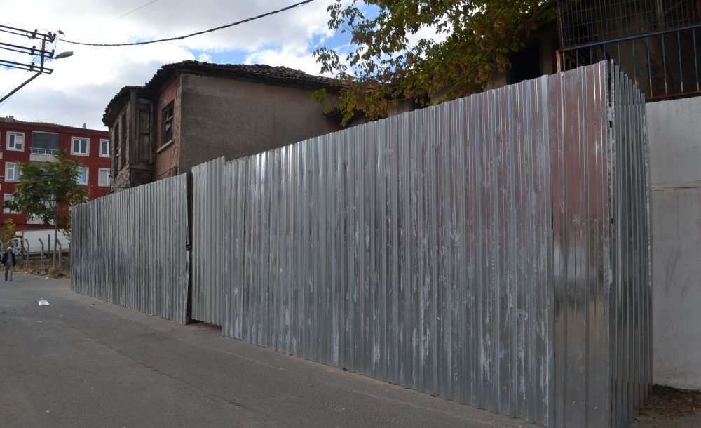 Balkan Kültür Evi İçin Kollar Sıvandı 
