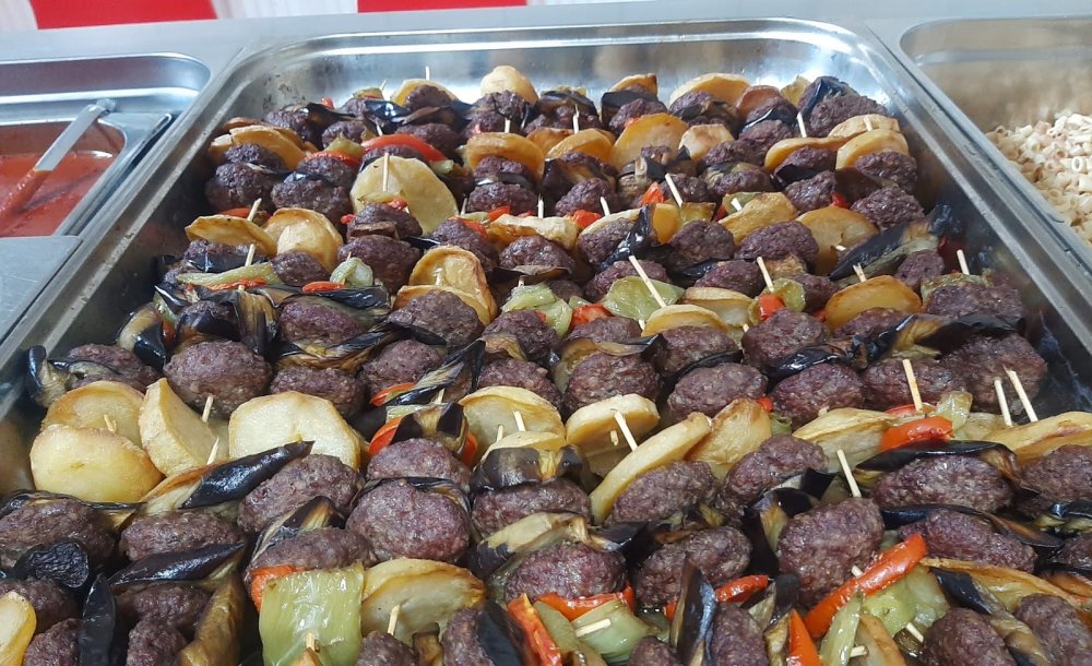  Güzel Yemekleriyle Örnek Okul!